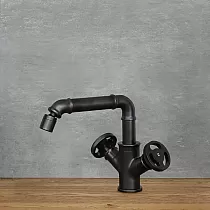 LOFT-style sink faucet with adjustable water jet angle, made of brass in black color, height 185mm, spout length 125mm,