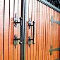 Decoratieve metalen handgreep voor grote deuren of poorten, set van 2 stuks, totale lengte 40 cm, kleur zwart of wit