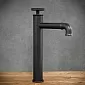 Elegante grifo de fregadero de latón de estilo industrial en negro con una perilla que regula el flujo y la temperatura del agua, altura 30,5 cm, longitud del caño 15,5 cm