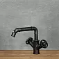 Faucet doirteal LOFT-stíl le uillinn scaird uisce inchoigeartaithe, déanta as práis i ndath dubh, airde 185mm, fad spout 125mm,