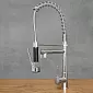 Torneira de cozinha estilo industrial em latão com duas bicas - bica giratória de fluxo constante e bica extraível com jato de chuveiro, altura 54 cm, cor cromada