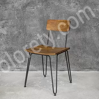 Design chair with metal hairpin legs and back frame, mango wood seat and back