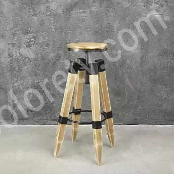 Stól barra-stíl inchoigeartaithe go meicniúil, déanta as miotail agus adhmad, airde 70-88 cm