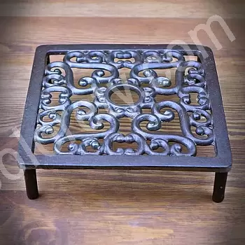 Kitchen decorative cast-iron hot pot stand with square-shape with legs, dimensions 175x175x45 mm