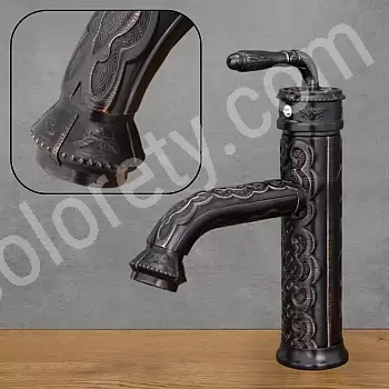 Decoratieve messing wastafelkraan met bloemmotieven, zwart met koperen krassen, hoogte 23,5 cm, uitlooplengte 10 cm