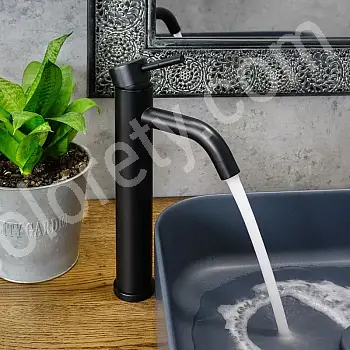 Modern minimalist style standing washbasin faucet, height 29.5 cm, spout length 9.5 cm