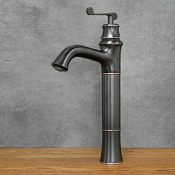 Retro stylová mosazná baterie na umyvadlo, černá barva, výška 36 cm, délka výtoku 13,5 cm