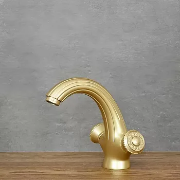 Torneira de pia estilo retrô feita de latão na cor latão antigo, altura 16 cm, comprimento do bico 11 cm