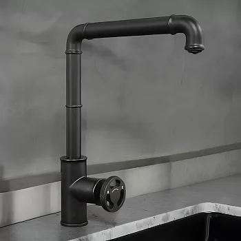 Elegantna stoječa medeninasta pipa z enim gumbom za regulacijo pretoka in temperature vode, višina 33 cm