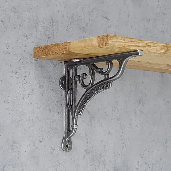 Suport decoratiu per prestatge fet de ferro colat, profunditat 20 cm, alçada 18 cm, 2 unitats.