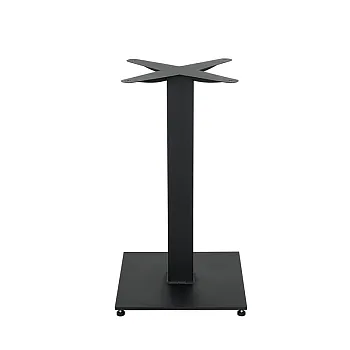 Centrinis metalinis stalo pagrindas iš plieno – kvadratinis pagrindas su kryžmine tvirtinimo detale, juodos spalvos, aukštis 73 cm, apatinis pagrindas 40x40 cm
