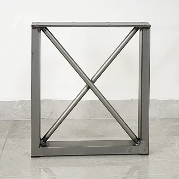 Picior de masă pătrat, metalic, durabil, de joasă înălțime, realizat din profil închis de oțel, înălțime 45 cm, dimensiuni 40x45 cm, set de 2 buc.