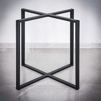 Estructura de mesa central de metal, ancho de la base 90 cm, altura 72 cm