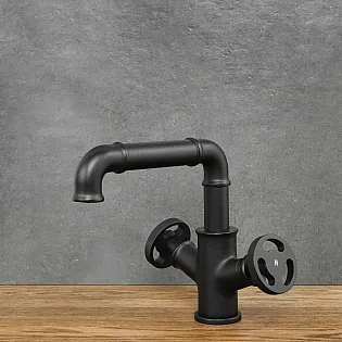 Umývadlová batéria v retro štýle z mosadze čiernej farby, výška 18 cm, dĺžka výtoku 15,5 cm