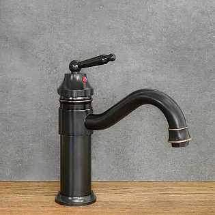 Siyah renkli pirinçten yapılmış retro tarzı lavabo bataryası, yükseklik 24 cm, çıkış ucu uzunluğu 16 cm