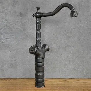 Stojanová umývadlová batéria z čiernej mosadze, výška 39 cm, dĺžka výtoku 18,5 cm