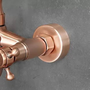 Mezclador de agua para baño de estilo vintage fabricado en latón, montaje en pared, altura 28,5 cm, longitud del caño 9,5 cm