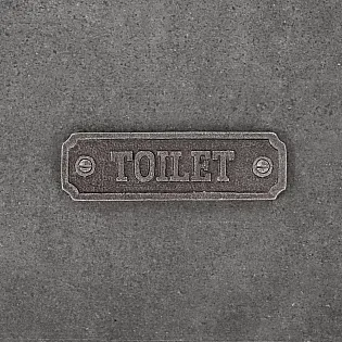 Placa informativa de forma rectangular em ferro fundido com o texto Toilet, dimensões 3,2x11,5 cm, conjunto de 10 unid