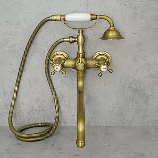 Badwaassermixer aus Messing, Wandmontéiert, Héicht 39 cm, Auslaaflängt 23 cm, gëllen Faarf