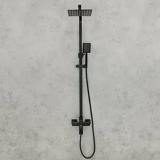 Brusesystem, moderne stil, højde 130 cm, fremspring 49 cm, brusehoved længde 24 cm, slangelængde 150 cm, drejelig tud
