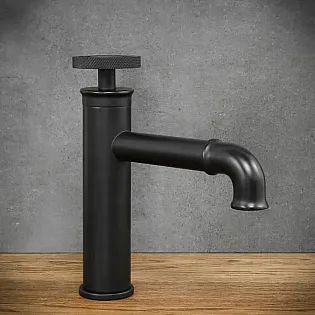 Rubinetto monogetto stile industriale in ottone, colore nero, altezza 20 cm, lunghezza bocca 13,5 cm