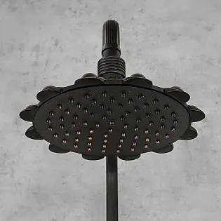 Aufputz-Duschset aus Antikmessing mit Regendusche, Handbrause und Wannenauslauf Blumendesign, schwarz