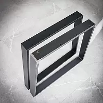 Bordben i metall i form av en trapes av stål, dimensjoner 80x71cm, i sett med 2 stk.
