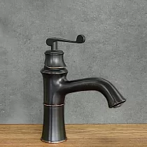 Retro stílusú mosdócsaptelep fekete sárgarézből, magassága 23,5 cm, kifolyócső hossza 13,5 cm