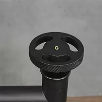 Robinet à deux canaux de style industriel, aspect tuyaux, de couleur noire, en laiton, hauteur 20 cm, longueur du bec 15 cm