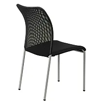 Konferensstol i svart färg med kromram, andningsbart nät i ryggen och klädd sits, set om 14 stolar