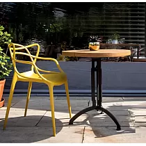 Café centrale tafelvoet op een 3-poots statiefframe, gemaakt van staal, hoogte 72 cm, kleur zwart