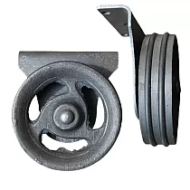 Acélból készült dekoratív görgők, két gumi felnivel a kerékben, fekete színű, magasság 14 cm, 2 kerék készlet