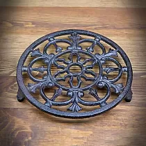 Bandeja decorativa de ferro fundido para pratos quentes em formato redondo, dimensões 20 x 2,5 cm