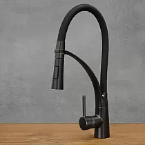 Baterie de bucatarie din otel inoxidabil de culoare neagra, cu duza rotativa la 360 de grade, inaltime 43 cm, lungime bec 17 cm