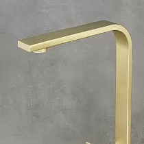 Moderna minimalistična pipa iz nerjavečega jekla, višina 35,2 cm, dolžina izliva 19,5 cm, barva mat starinska medenina