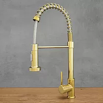 Industriestil Kichenkran aus Messing mat 360 Grad rotéierbaren Auslaaf, Héicht 47 cm, Auslaaflängt 18 cm, antik Gold, poléiert