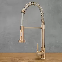 360 derece dönebilen ağızlı, pirinçten yapılmış endüstriyel stil mutfak bataryası, yükseklik 47 cm, çıkış ucu uzunluğu 18 cm, pembe altın rengi, cilalı