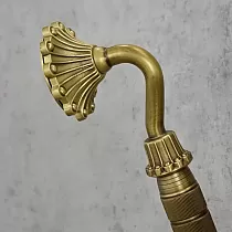 Juego de ducha de latón de estilo retro con detalles florales, sistema de ducha de 3 funciones que incluye ducha tipo lluvia, ducha de mano y grifo de bañera.
