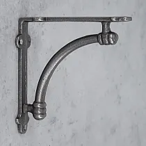 Hyllestøtte i støpejern, brakett med mål 14x14 cm, Albion style - i sett med 2 stk.