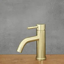 Antik pirinç renginde paslanmaz çelikten yapılmış retro tarzı alçak musluk, mat, cilalı, yükseklik 17 cm, ağız uzunluğu 9,5 cm