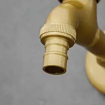 Wandarmatur aus Messing, messingfarben, Höhe 10 cm, Auslauflänge 12,5 cm