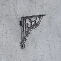 Gietijzeren plankdrager, houder met een hoogte van 17 cm en een diepte van 20 cm, set van 2 stuks.