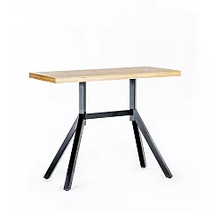 Augstas klases zema augstuma metāla galda pamatne izgatavota no tērauda, augstums 60 cm, apakšas izmēri 43x85, galda virsmām līdz 160x80 cm